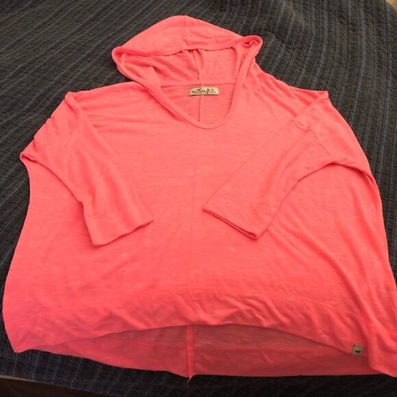 Sale Hollister crop top pink small ☺️ - Picture 1 of 3